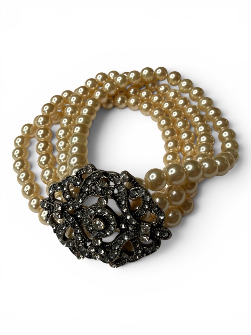 Vintage Faux Pearl Stretch Bracelet w/ Ornate Rhinestone Centerpiece - Picture 6 of 11